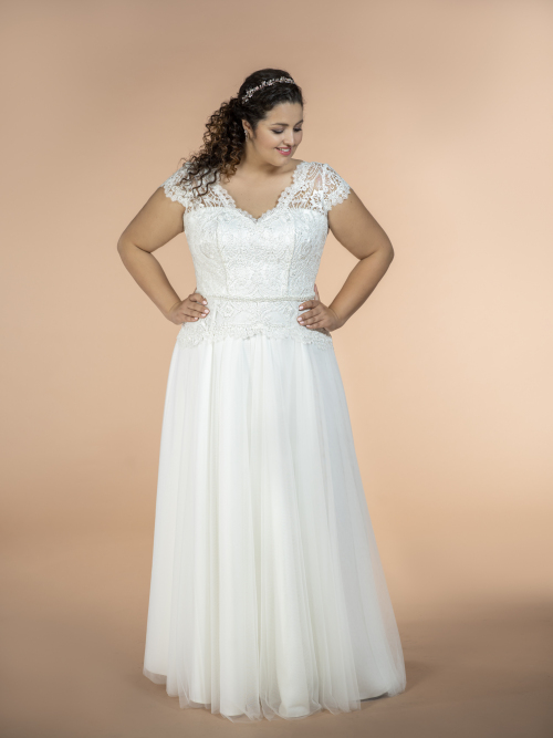plus size wedding dress Freya