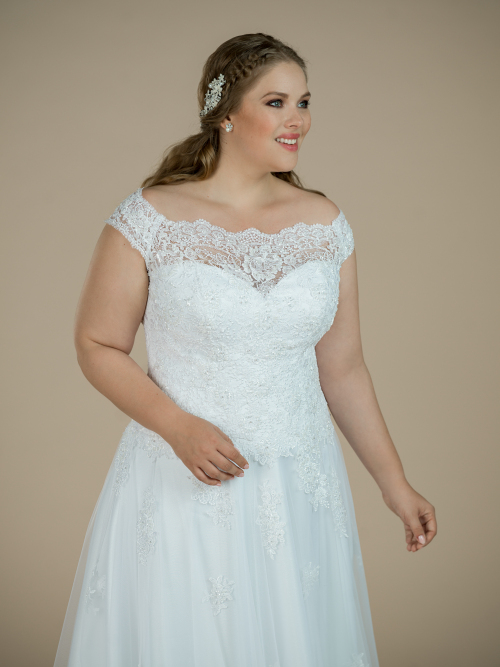 plus size svatební šaty Evelyn